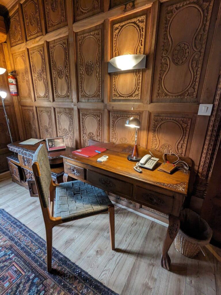 Sukoon Houseboat, Srinagar