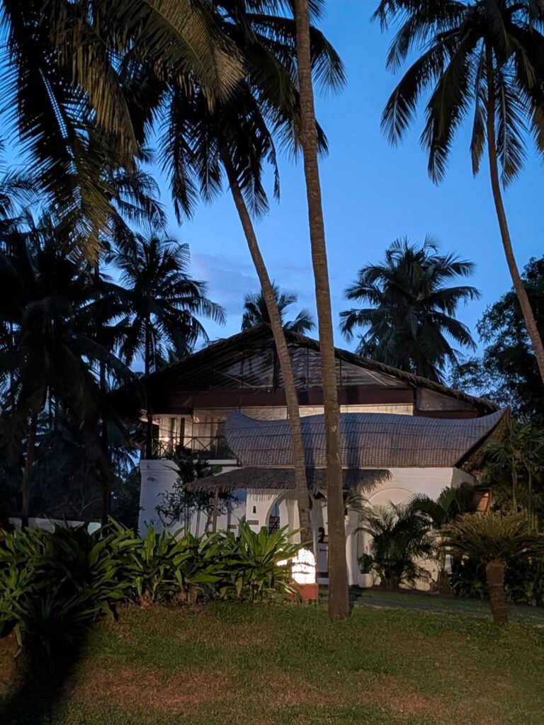 By the bay, Taj Bekal