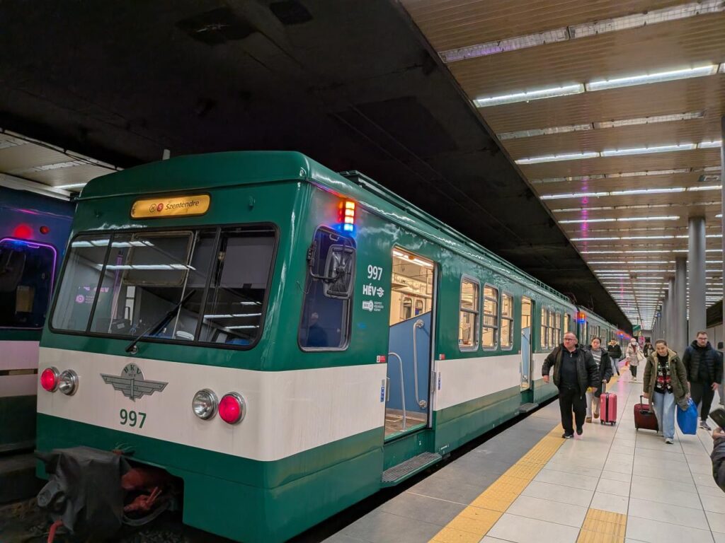 Batthyány tér train to Szentendre