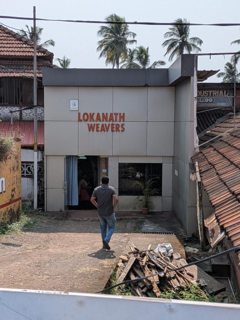 Lokanath Weavers